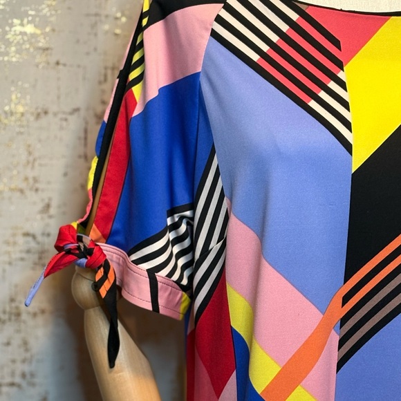 Colorful Geometric Print Dress - Picture 3 of 7